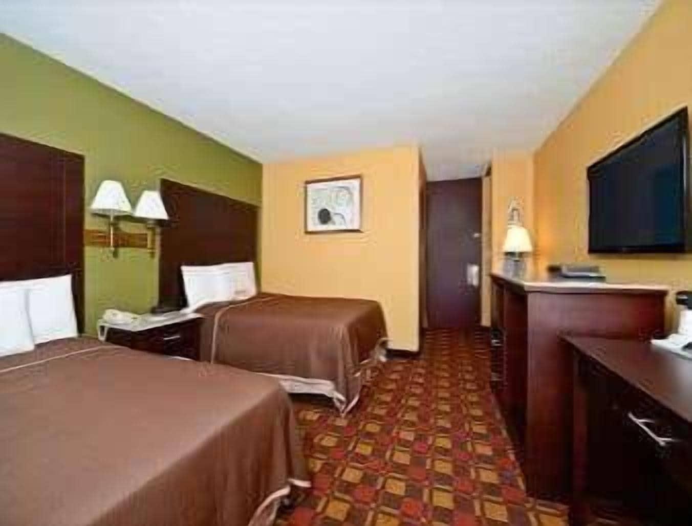 Howard Johnson By Wyndham Clifton Nj Exterior foto